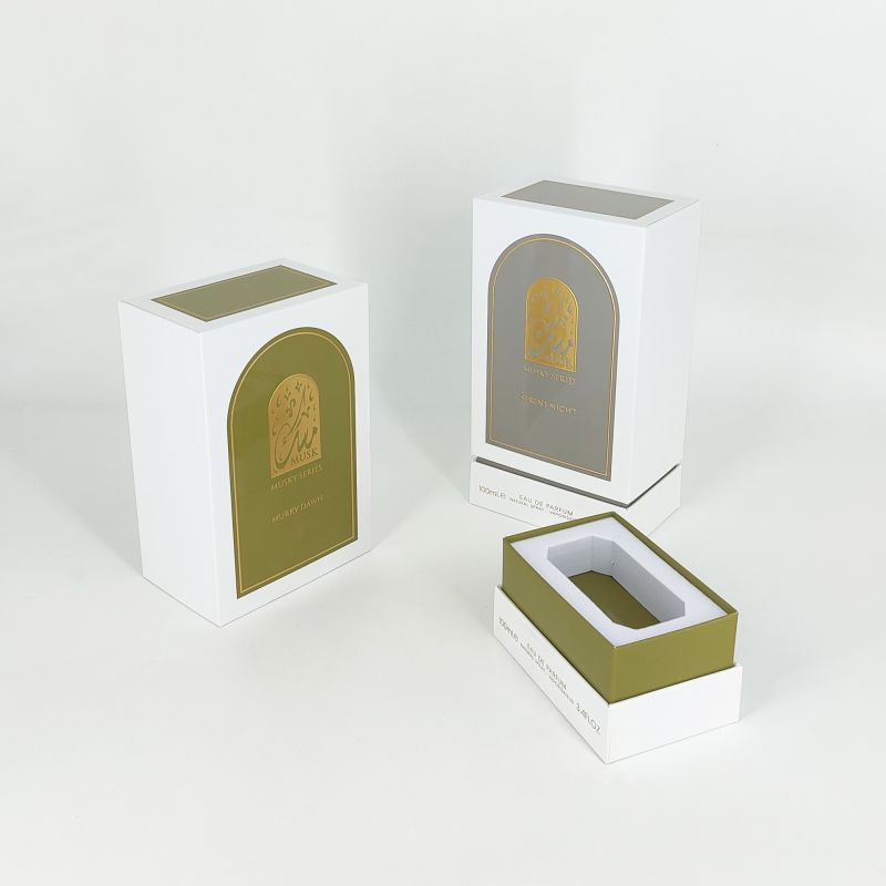 Caixa de perfume em relevo com folha de ouro com bandeja EVA, base rígida e design de tampa elegante HP031